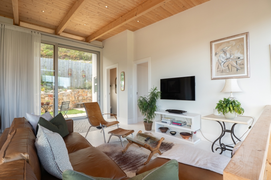 3 Bedroom Property for Sale in Clovelly Western Cape